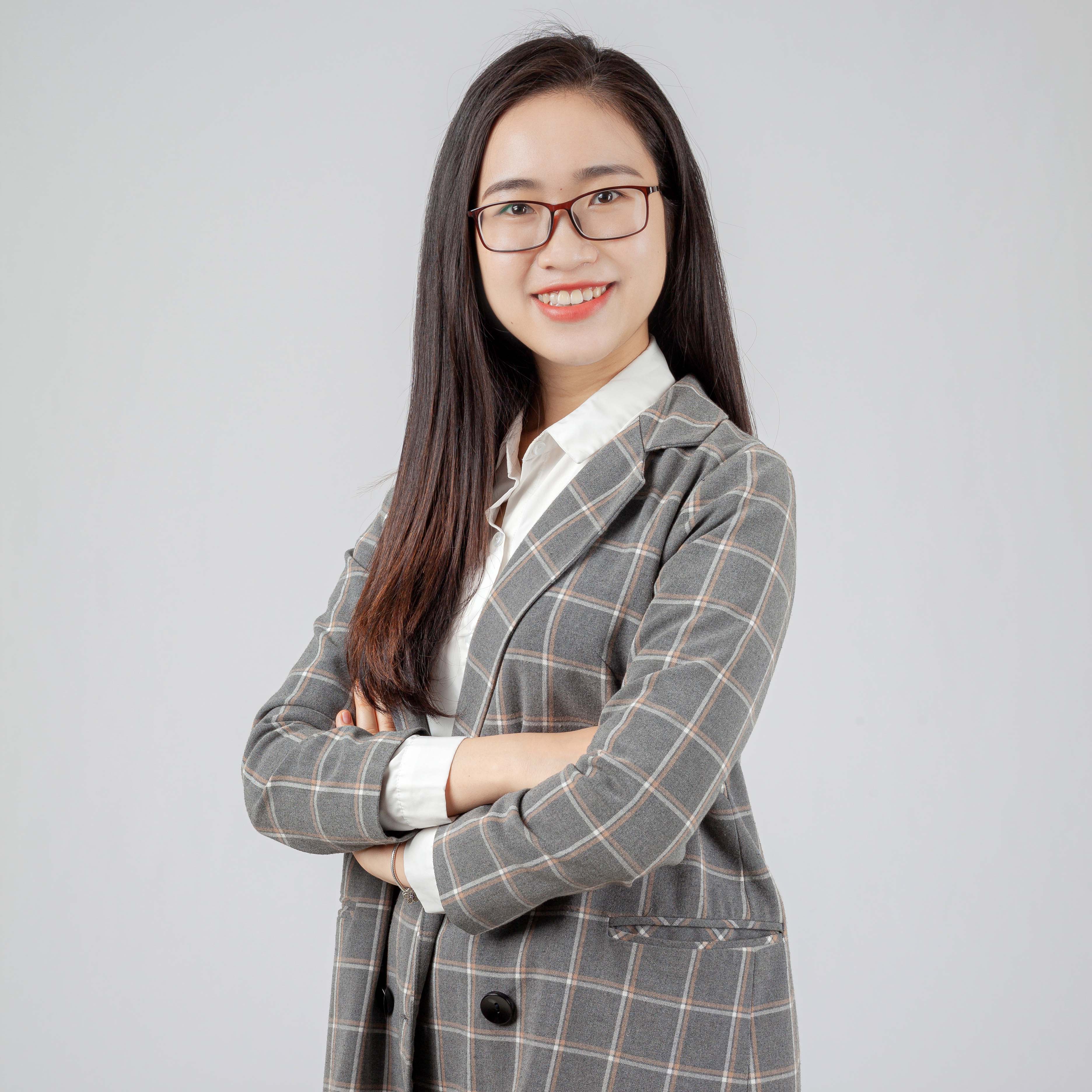 Ms. Nguyen Lan Huong (Zoey)